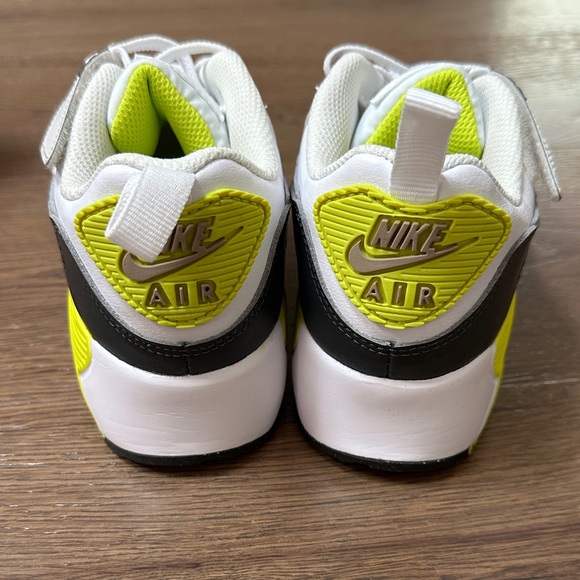 Nike White and Yellow Athletic Sneakers - Picture 4 of 4